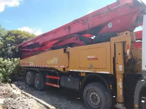 autopompa per calcestruzzo montata su camion sany boom pump 56m di alta qualità 2018 su telaio benz