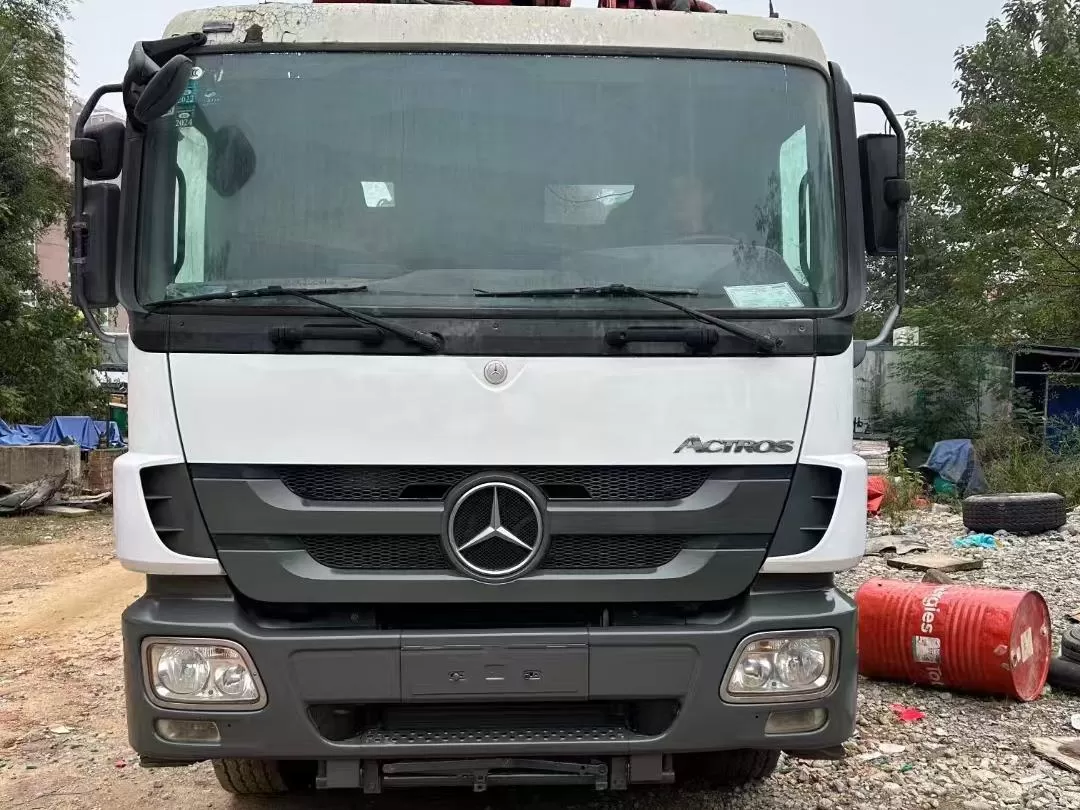 autopompa per calcestruzzo montata su camion sany boom pump 56m di alta qualità 2018 su telaio benz