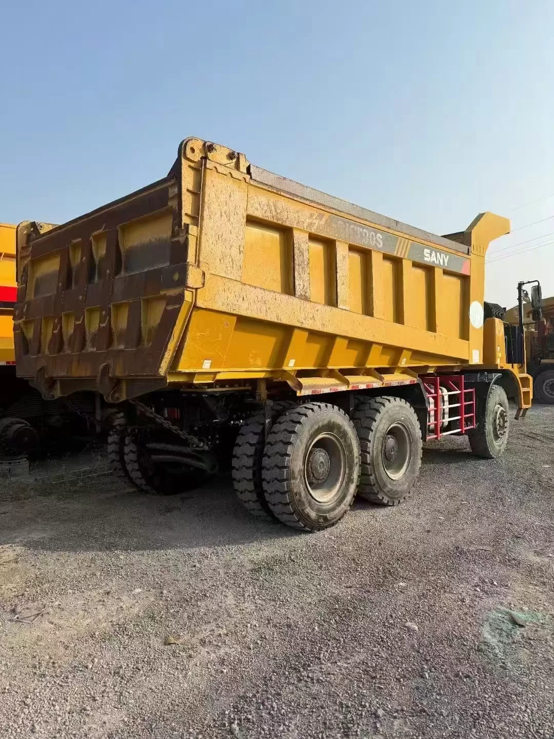 autocarro con cassone ribaltabile da miniera a corpo largo fuori strada del camion fuori strada del carico utile di sany skt90s 6x4 60ton