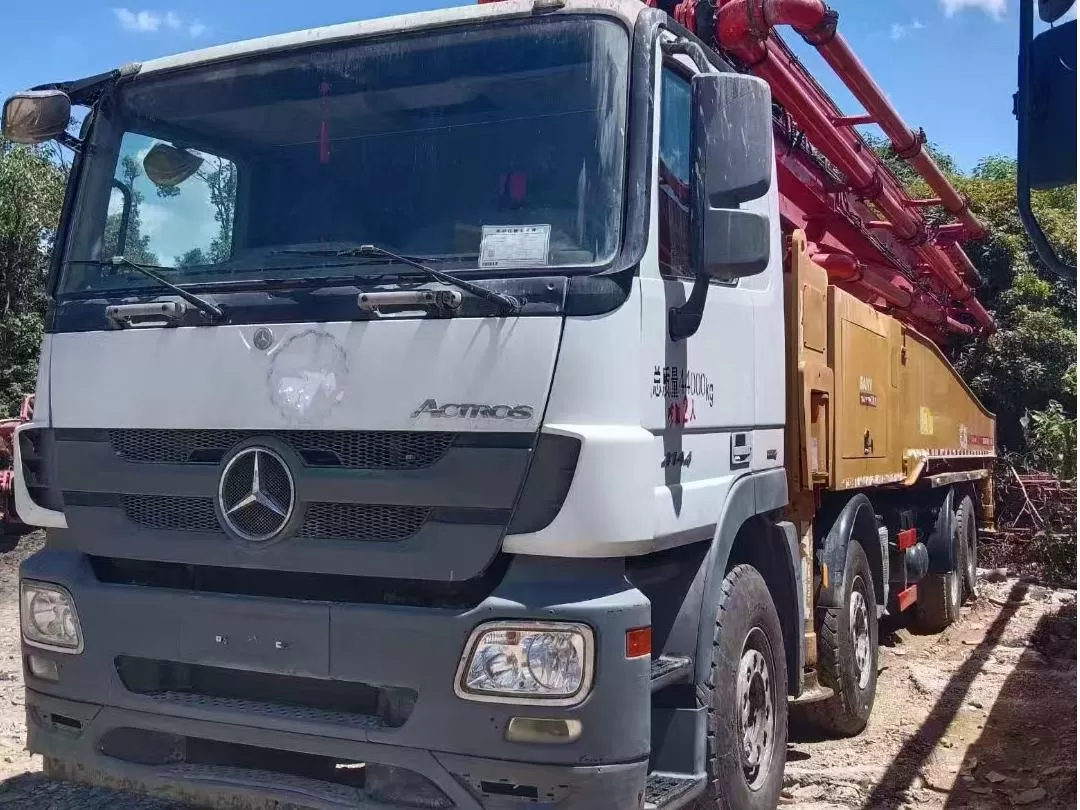 autopompa per calcestruzzo montata su camion sany boom pump 56m di alta qualità 2018 su telaio benz